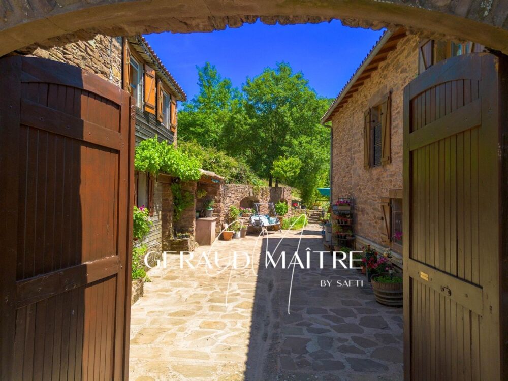 Maison de charme isolée avec gite indépendant, piscine, garage à camping-car, 3ha