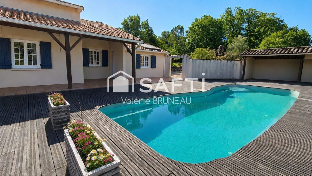 Maison contemporaine avec piscine sur 1,6 hectare  volumes exceptionnels -
