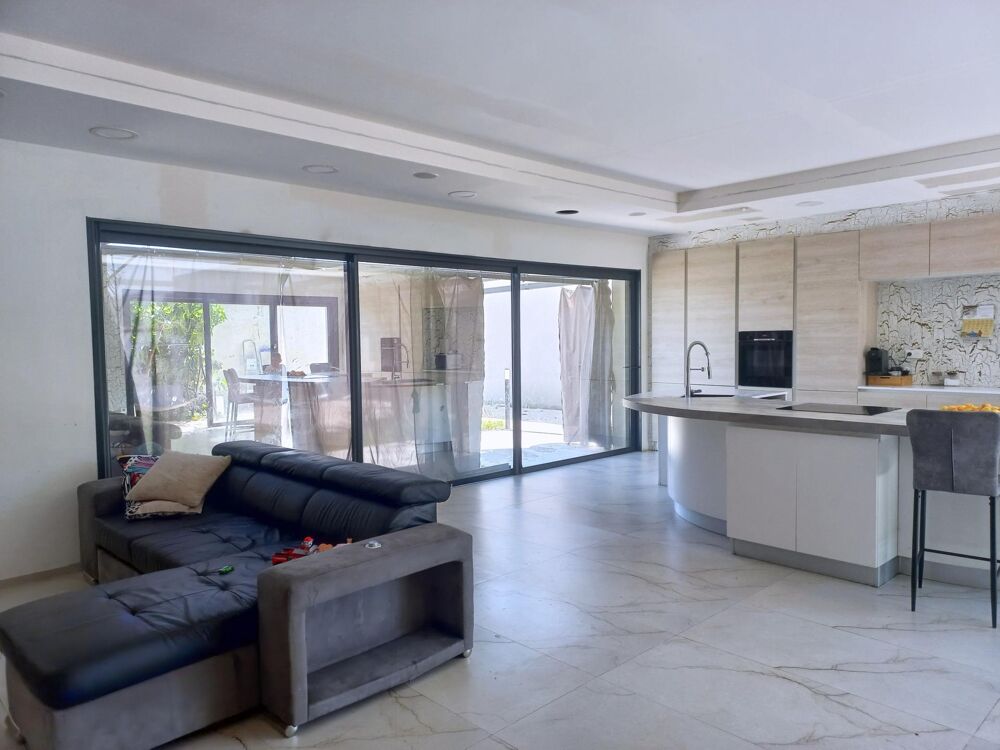 Vente Immeuble Rare ensemble immobilier à Bourg-lès-Valence Bourg-lès-valence