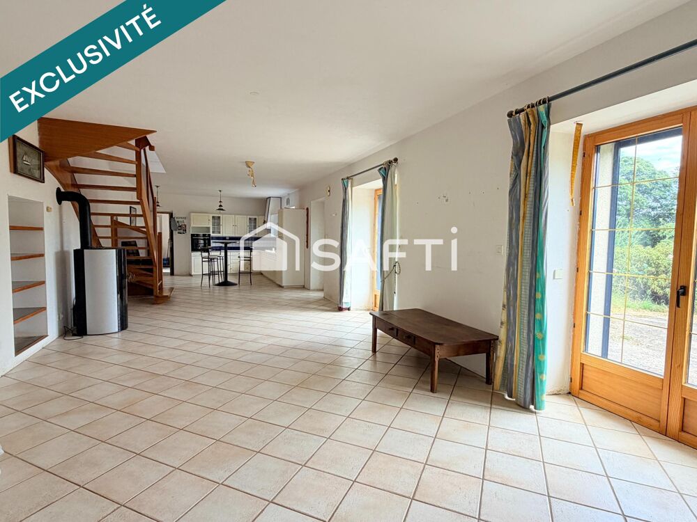 MAISON TRADITIONNELLE DE 123 M2 SUR UN TERRAIN DE 6328 M2 A PLUMELIAU BIEUZY