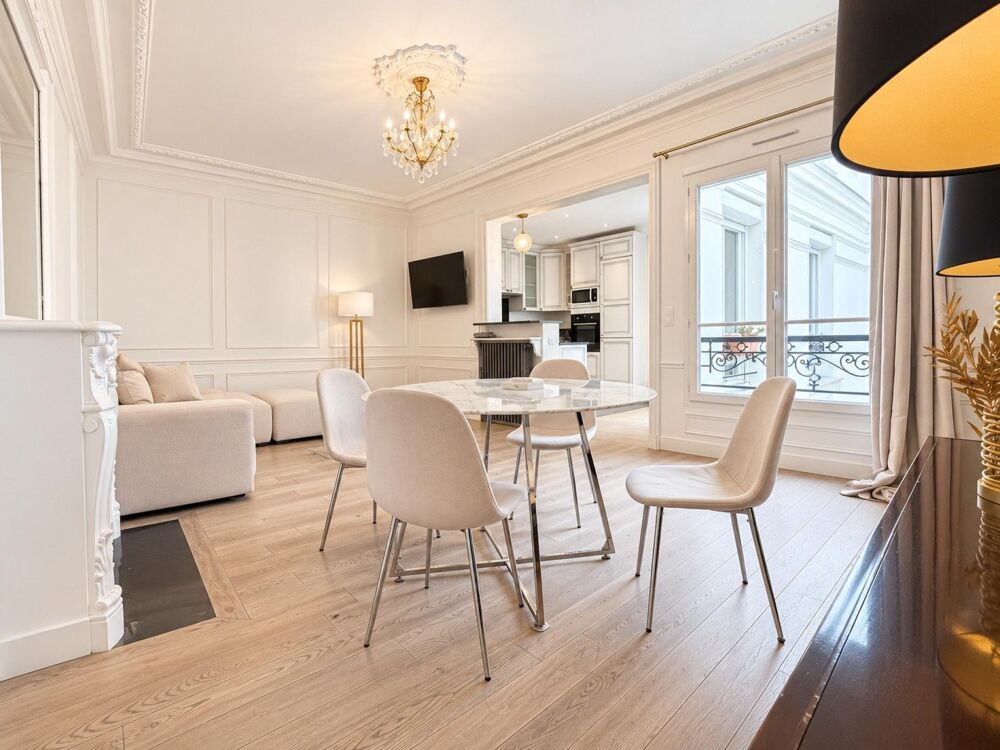 Vente Appartement PLACE MEXICO - LE CHARME D'UNE ADRESSE RARE Paris 16e arrondissement