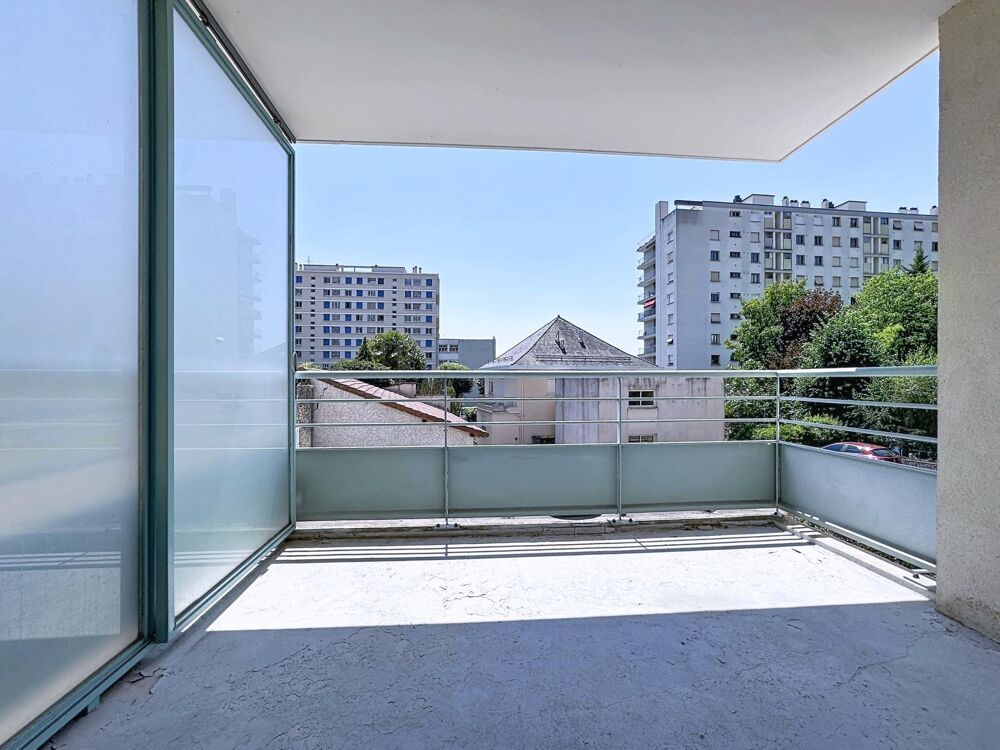 Centre ville, secteur et immeuble prisés, ascenseur, terrasse et vue