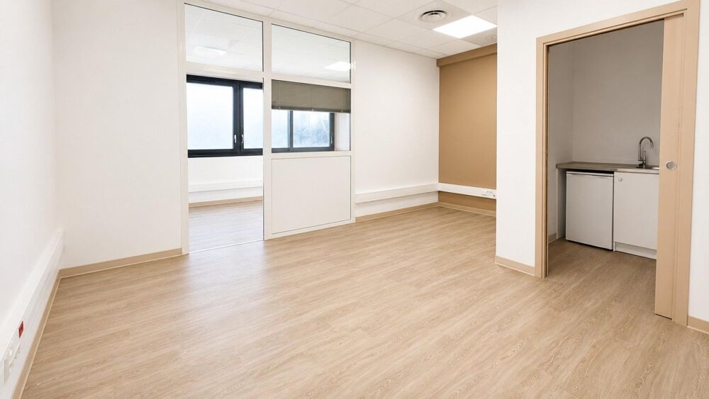   Local professionnel 100m² Saint-raphael