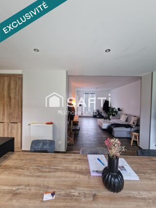 Vente Maison Maison mitoyenne sans aucun travaux  avec 2 stationnements privés, un jardin,  dans un quartier calme Avion