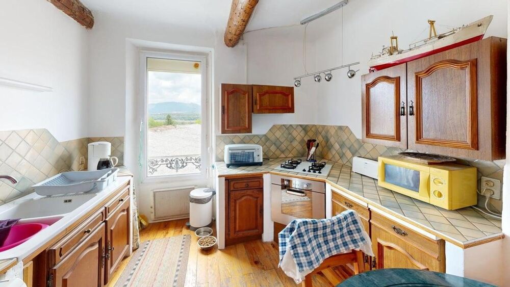 T4+T3+T2 dans maison de village avec stationnement