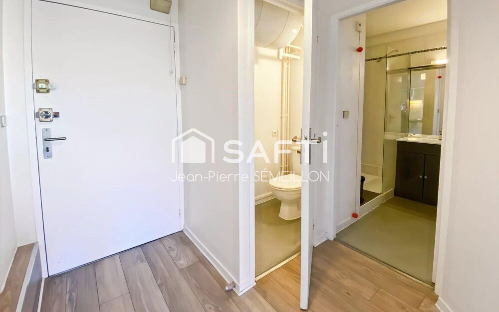 Studio lumineux, climatisation, terrasse, parking