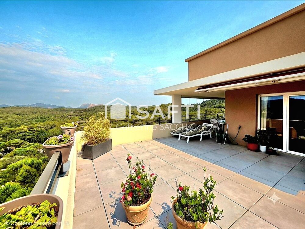 Vue panoramique sur l'Estérel Terrasse de 90m2