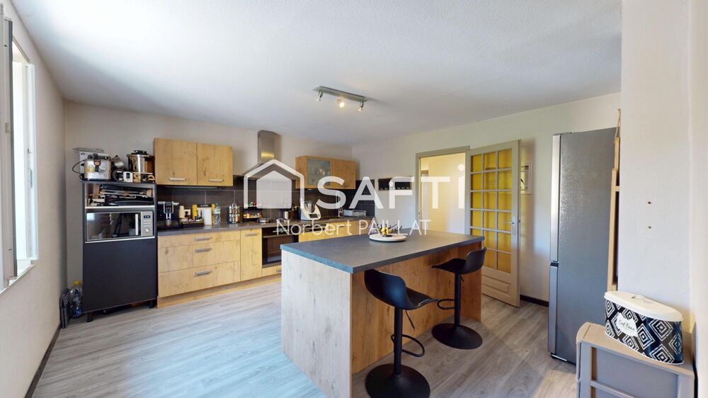 Vente Maison Maison de caractère avec garage et beaux volumes La roche-vineuse