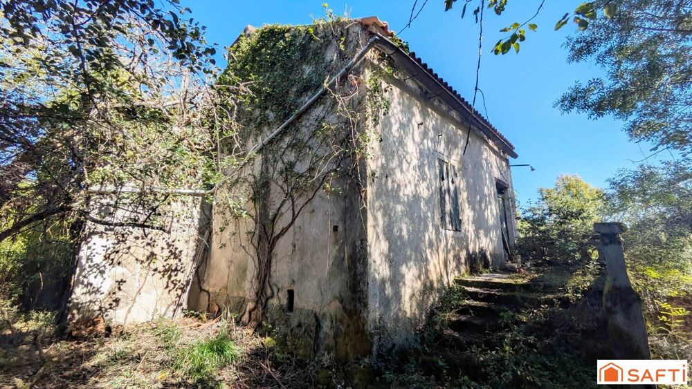 Vente Maison Maison de caractère à rénover intégralement avec 1,4 hectare de terrain et grange de 120 m² Duravel