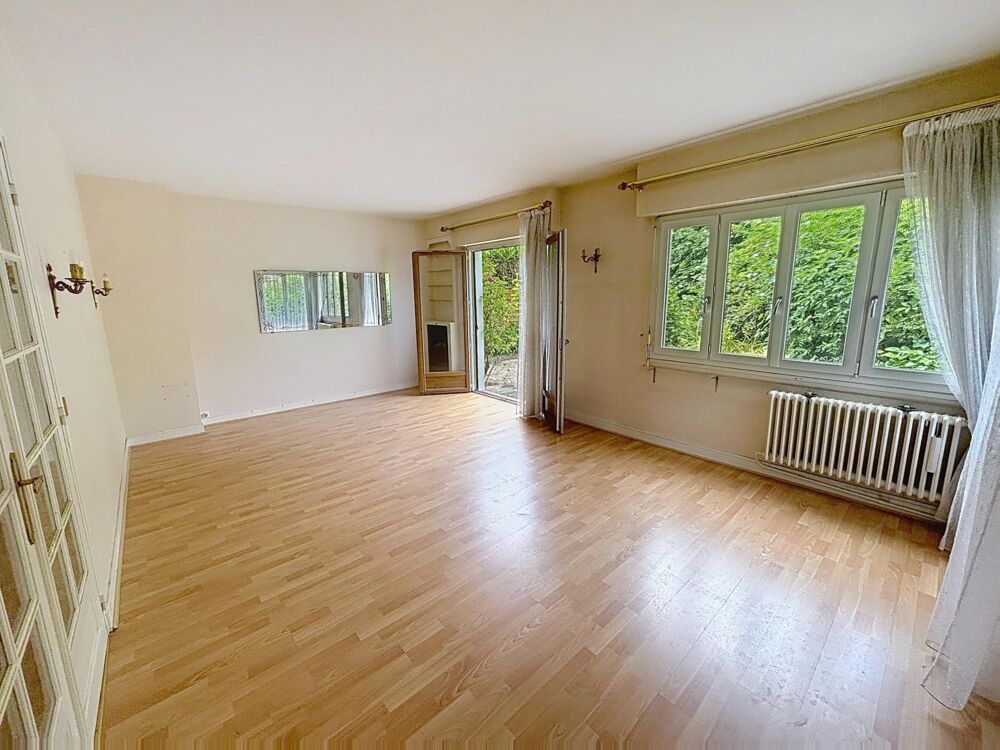 MAISON FAMILIALE AVEC GRAND JARDIN ET SOUS-SOL TOTAL