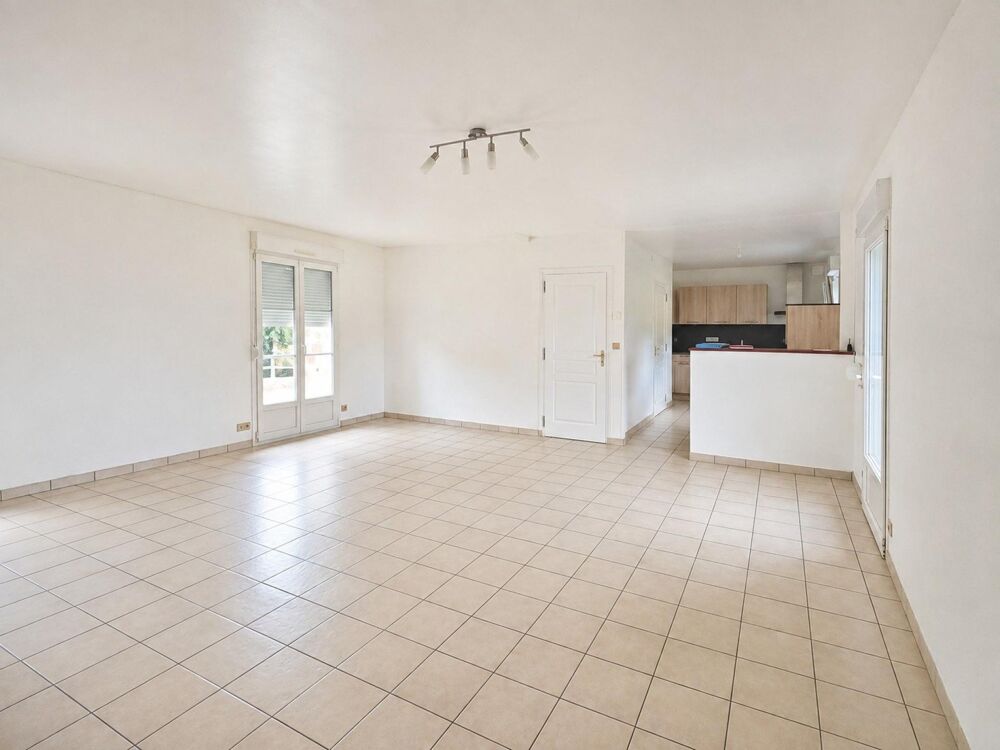 Maison en pierre, 4 chambres et beaux volumes