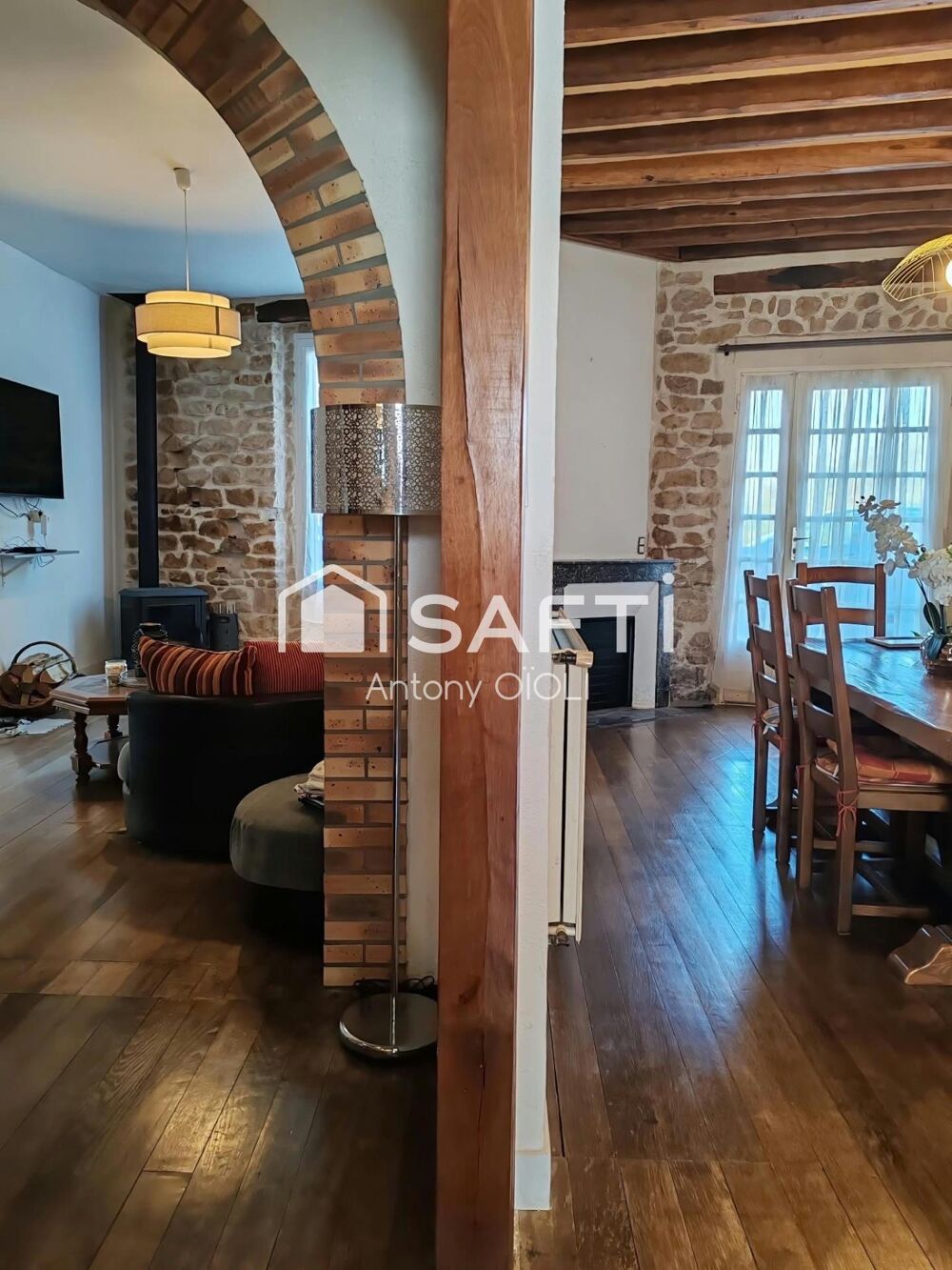 Vente Maison MAISON DE CARACTÈRE – 201 M² – 6 CHAMBRES – GRANGE ET DÉPENDANCES Sens