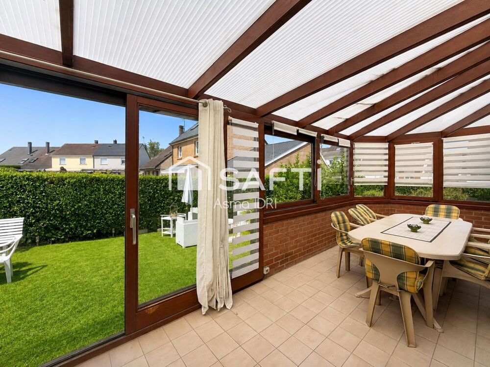 Maison semi-mitoyenne par le garage à Noyelles-Godault