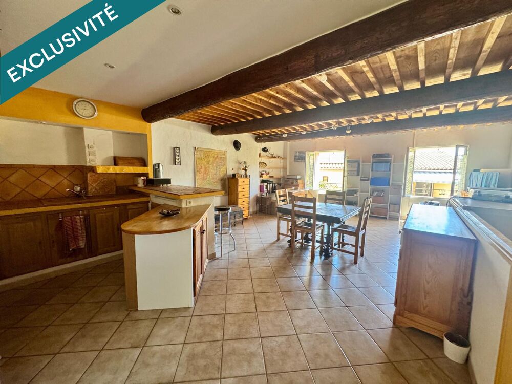 Maison de village avec petite terrasse