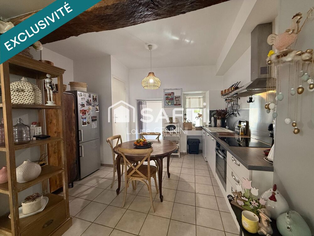 Jolie maison de ville, à proximité des commerces