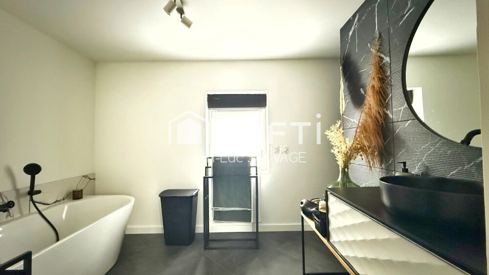 Longère de 180 m2 rénovée avec élégance
