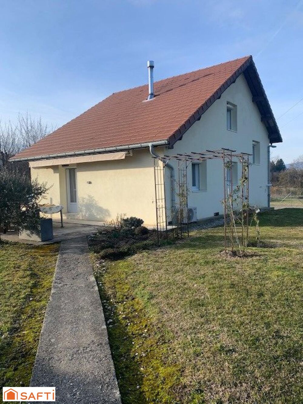 Vente Maison A vendre très belle villa de 89 m2 avec grand terrain située sur la Commune de Brens Brens