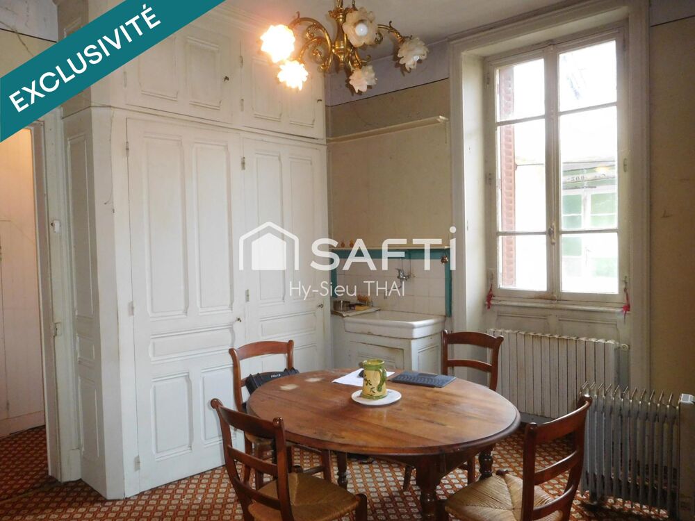 Vente Maison Maison Bourgeoise de Ville, 137 m2 habitables, 7 pièces, 3 niveaux, Oyonnax