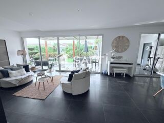  Maison à vendre 8 pièces 215 m²