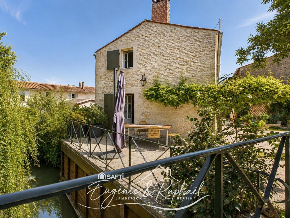 Vente Maison Une propriété de caractère, un environnement exceptionnel, un potentiel à imaginer au cœur du Marais Poitevin. Saint-hilaire-la-palud