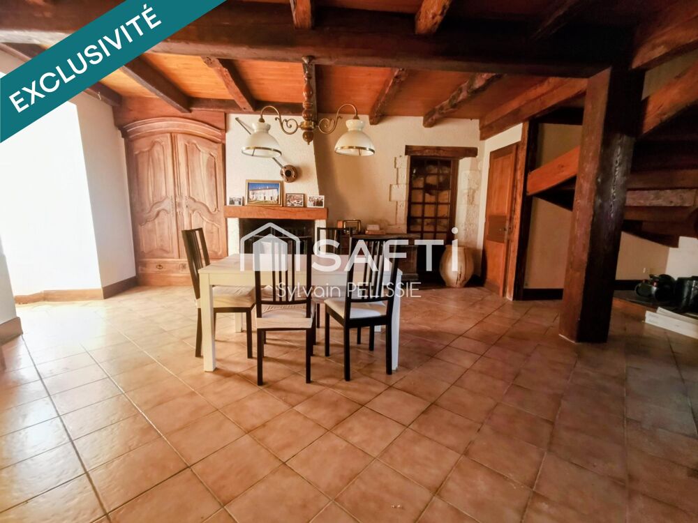 Vente Maison L'espace d'un domaine, le charme de la pierre et la liberté de 2 hectares : votre nouvelle vie commence ici. Lacour