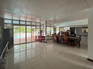  Maison � vendre 5 pi�ces 211 m�