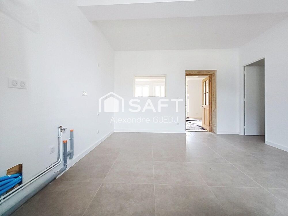 MAISON DE VILLAGE ENTIEREMENT RENOVEE DE 123 M² AVEC TERRAIN ET 2 PLACES DE PARKING