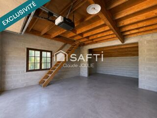  Parking / Garage à vendre 97 m²