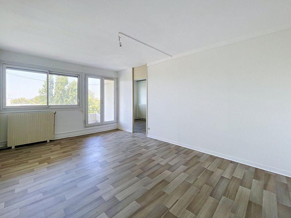 GRAND T4 AVEC BALCON VUE DEGAGEE DERNIER ETAGE
