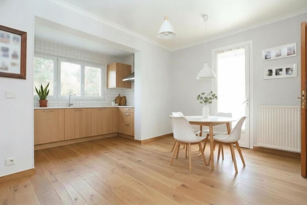 Maison de 150 m² , fort potentiel avec un terrain de 2330 m ² à seulement 10 mn du centre ville de Vitré