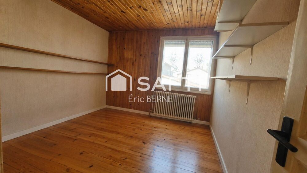 Vente Maison Cette maison  allie surface, tranquillité et polyvalence, à proximité des commodités Meyzieu