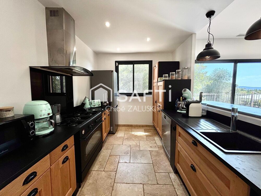 Vente Maison Lorgues – Maison contemporaine de plain-pied, piscine et cadre naturel privilégié Lorgues