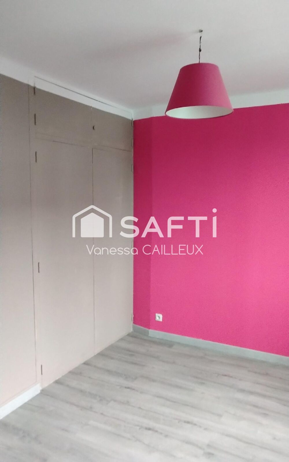 Vente Immeuble Immeuble commerciale avec appartement, 6 pièces La fere