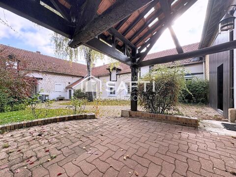   A VENDRE - ENSEMBLE IMMOBILIER A RENOVER - CHAMPFLEURY Maison - 6 pi�ce(s) - 142 m�