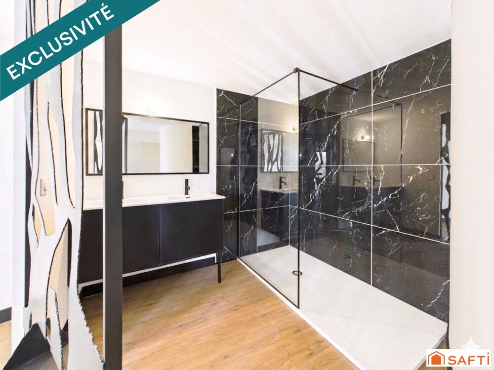 Magnifique Maison Néo Futuriste avec Vue Magnifique et Terrain Constructible!!!