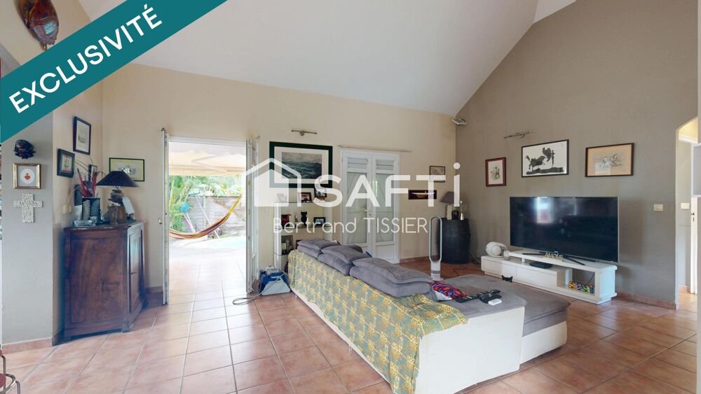 Vente Maison Maison, trois chambres, dépendance, piscine, jardin Le lamentin
