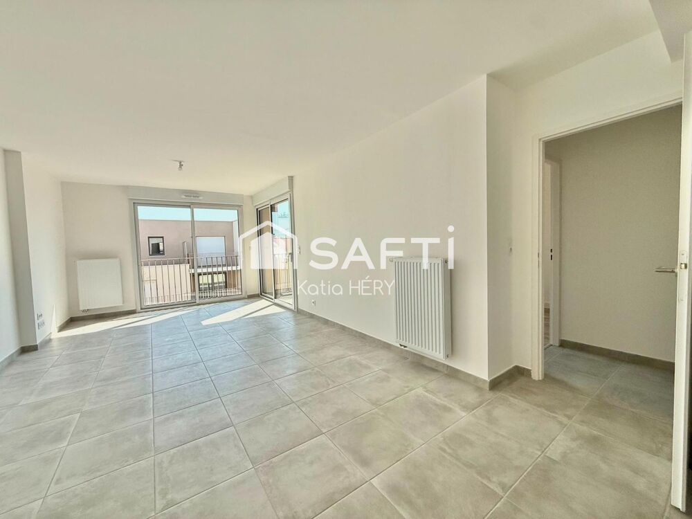 APPARTEMENT AVEC BALCON, CAVE, 2 PARKINGS