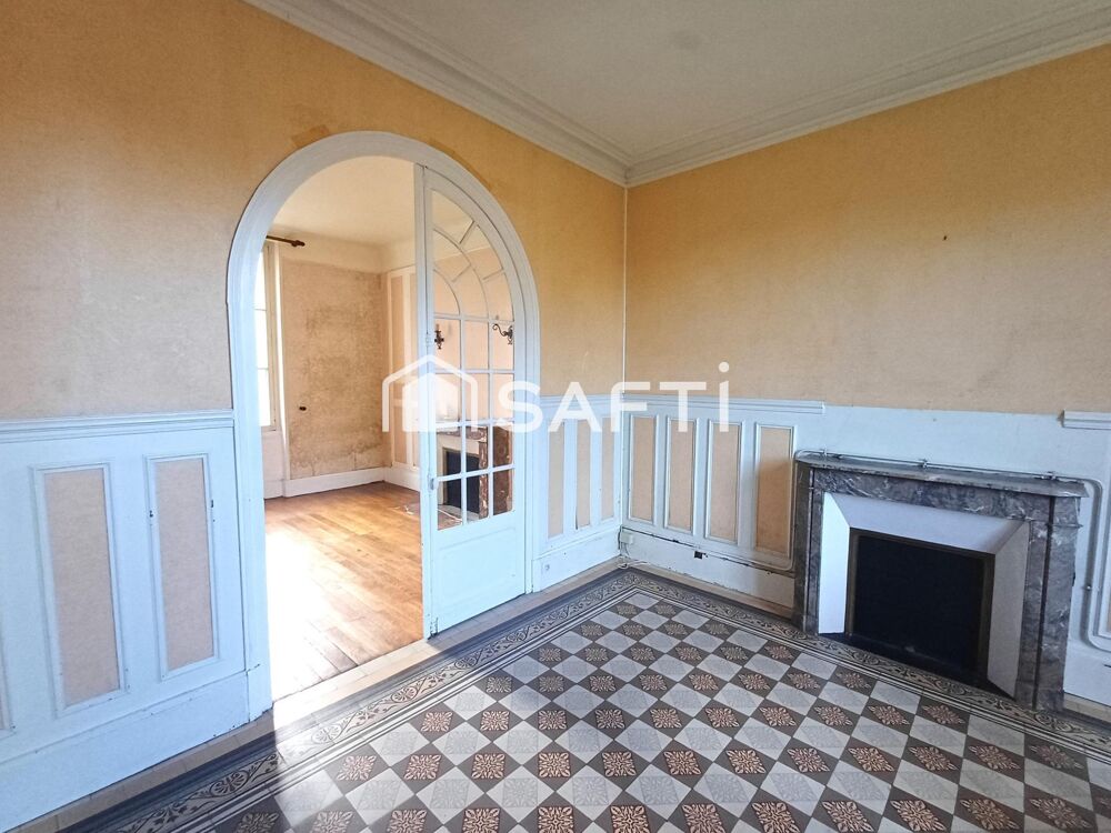 Maison de bourg, 3 ch avec jardin plus potentiel.