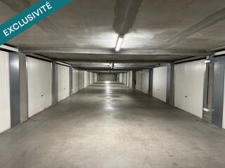  Parking / Garage à vendre 