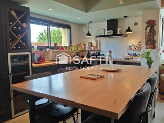  Maison � vendre 6 pi�ces 204 m�