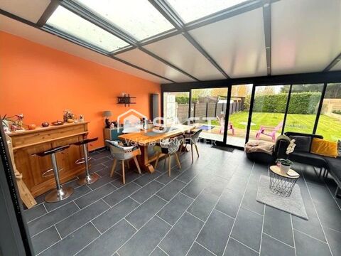   Une pièce de vie de 50 m2, un garage et un jardin clos à Verton Maison - 4 pièce(s) - 111 m²