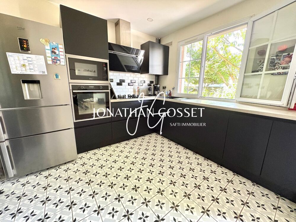 Vente Maison Vernouillet: Charmante maison familiale avec jardin 7 pcs - 4 ch - 120m² avec sous-sol total sur un beau jardin de 517m² Vernouillet