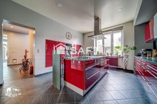 Maison à vendre 10 pièces 275 m²