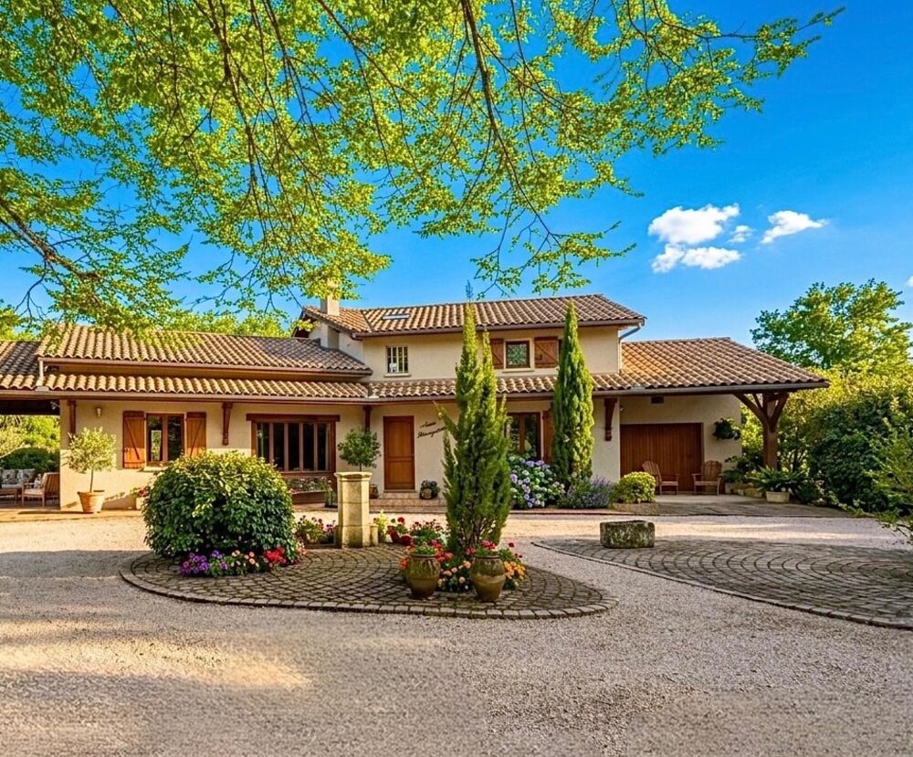 Grande maison familiale avec parc arboré