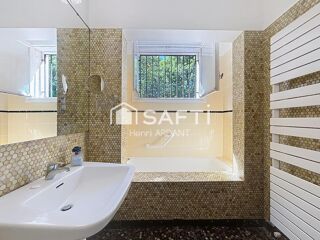  Maison � vendre 8 pi�ces 220 m�