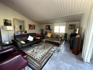  Maison  vendre 6 pices 220 m