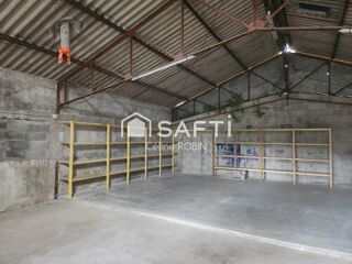  Immeuble � vendre 180 m�