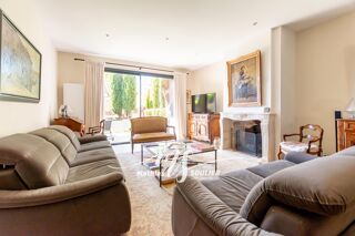 Vente Maison Villa de 182 m² haut de gamme à 400m du CV Aix-en-provence