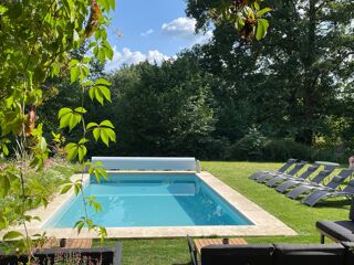  Maison à vendre 15 + pièces 379 m²
