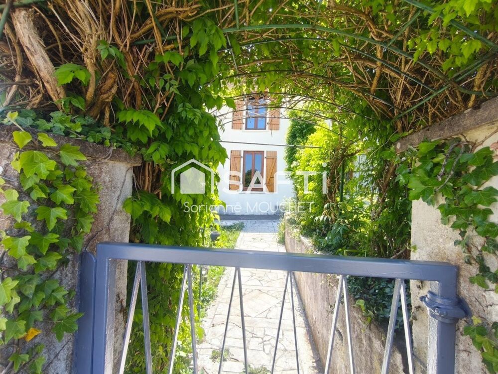 Maison au calme pleine de potentiel